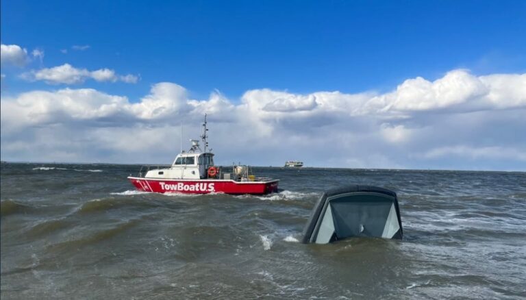 MD Fireboat Sinks During Training Exercise