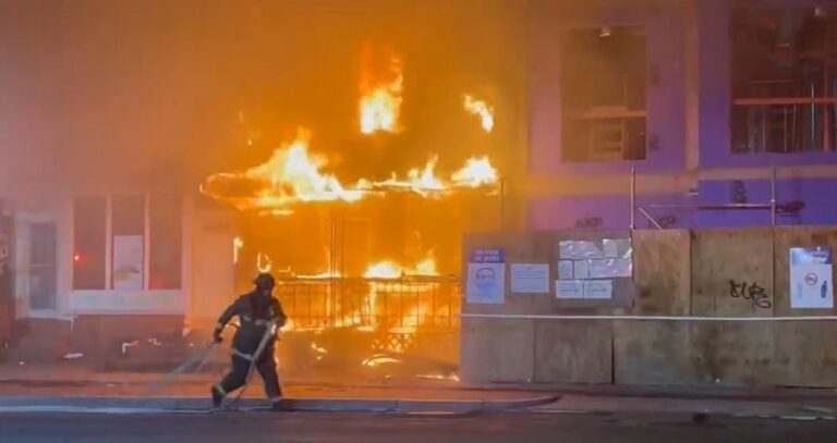 DC FF Injured Battling Fire in Vacant Dwelling