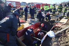 IN Technical Rescue Crews Extricate Worker from Trench