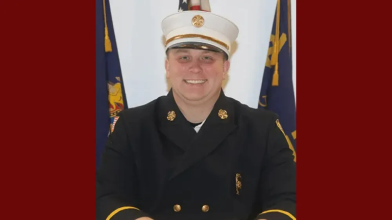 N.Y. Assistant Chief Extinguishes Trailer Fire While Operating Solo During Parade