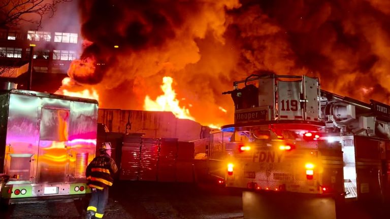 Fire Boats Used in Brooklyn Warehouse Blaze Response