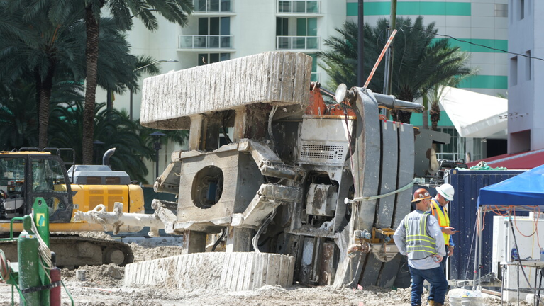 85-Foot Crane Collapse in Miami’s Brickell Neighborhood Injures 4, Sparks Vehicle Fire